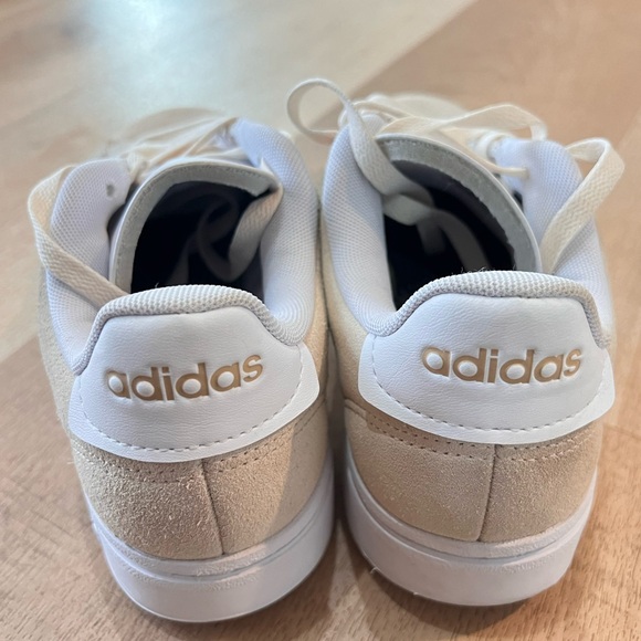 ADIDAS WOMENS GRAND COURT ALPHA SNEAKER - Picture 9 of 10